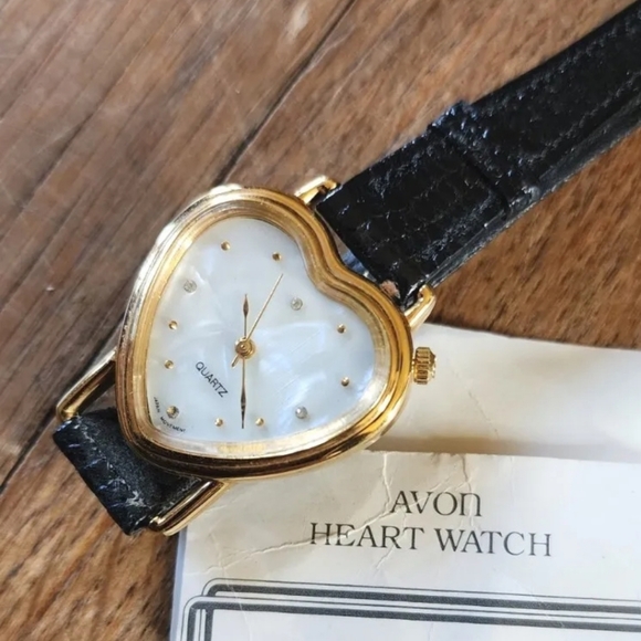 Avon Accessories - Vintage Avon Mother of Pearl Heart Shaped Gold Tone Quartz Watch Needs Battery